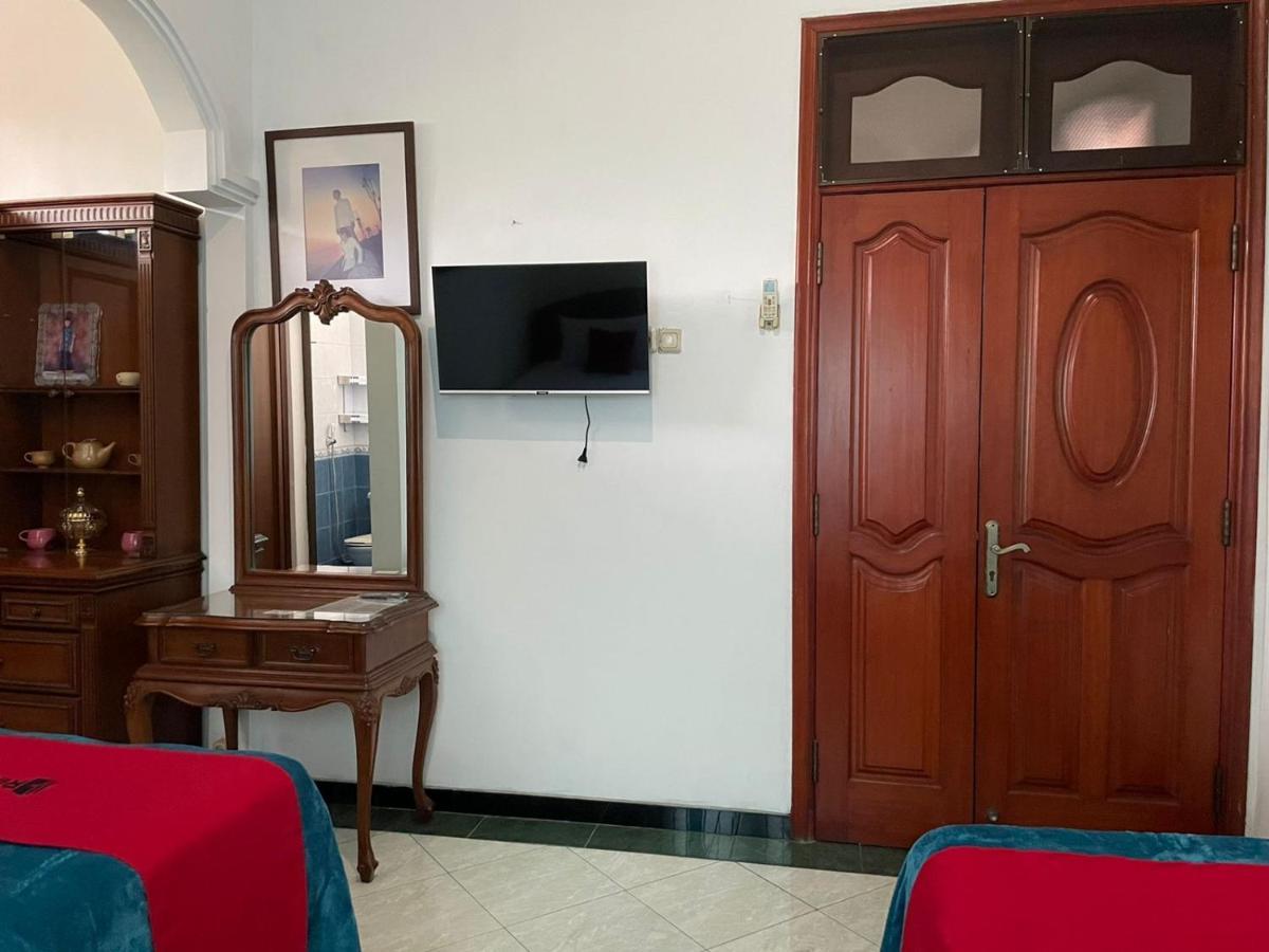 Reddoorz Syariah @ Karang Pilang Hotel Karangpilang Exterior foto