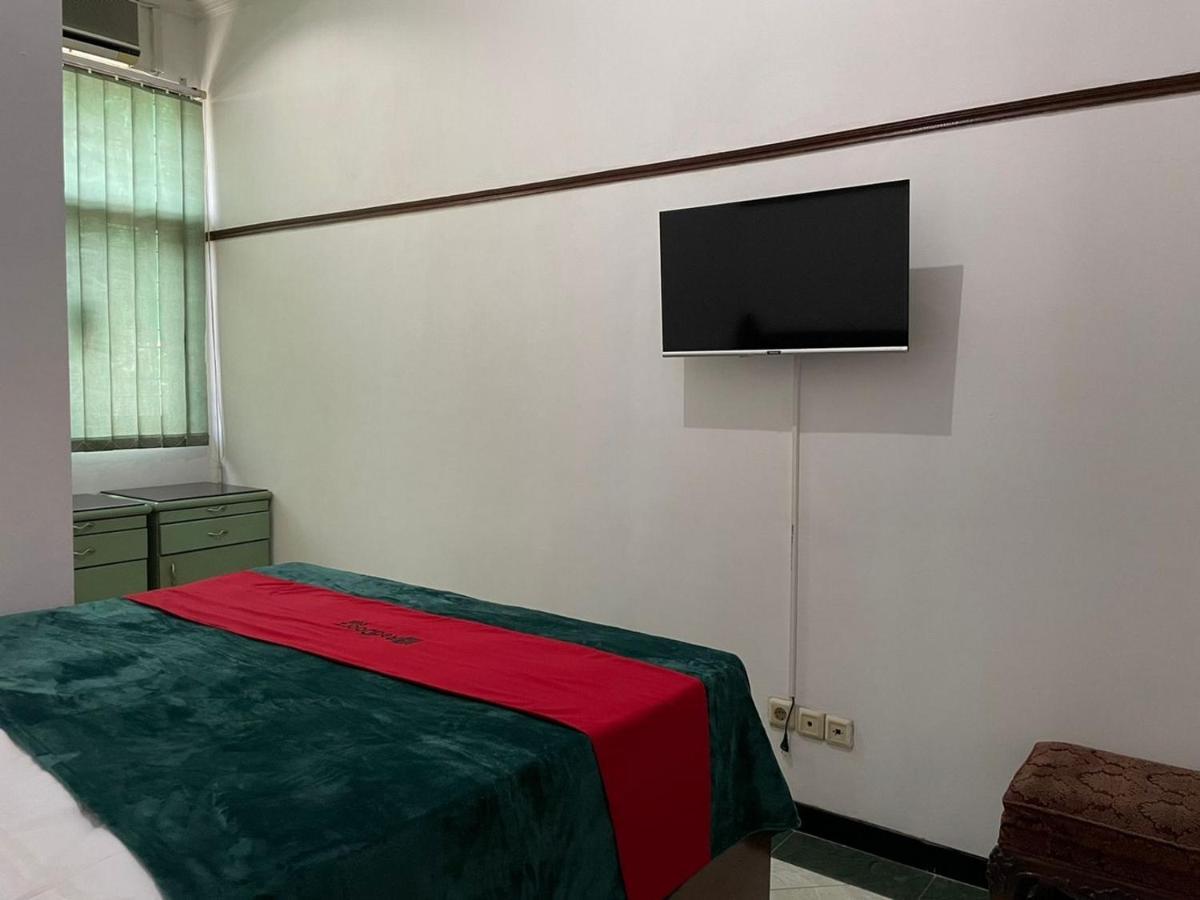 Reddoorz Syariah @ Karang Pilang Hotel Karangpilang Exterior foto